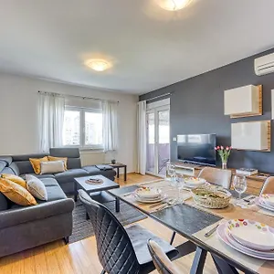 https://apartment-dea-pula.pula-hotels.org